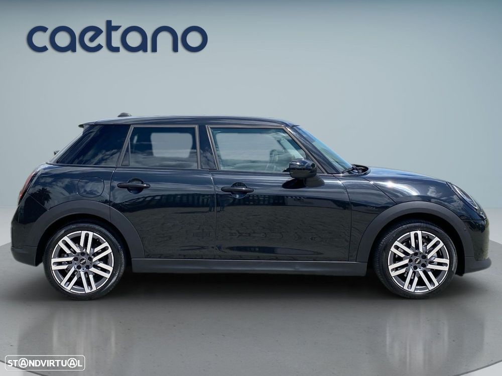 MINI 5 Portas Cooper Classic Auto - 21