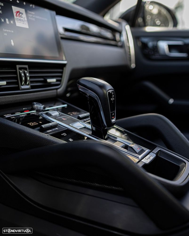 Porsche Cayenne Coupé E-Hybrid - 35