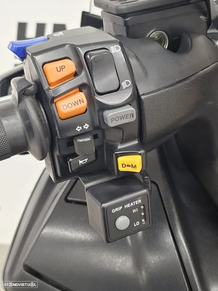 Suzuki Burgman 650 EXECUTIVE - 9