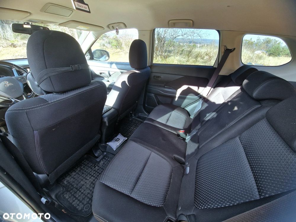 Mitsubishi Outlander 2.0 City Style 2WD - 22