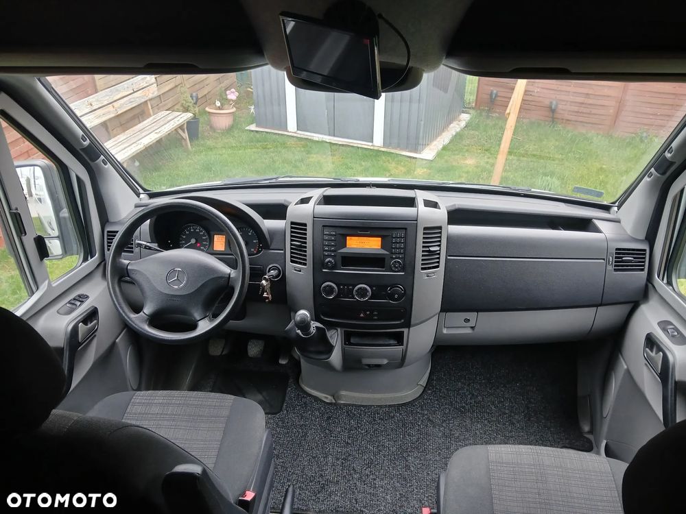 Mercedes-Benz Sprinter - 7