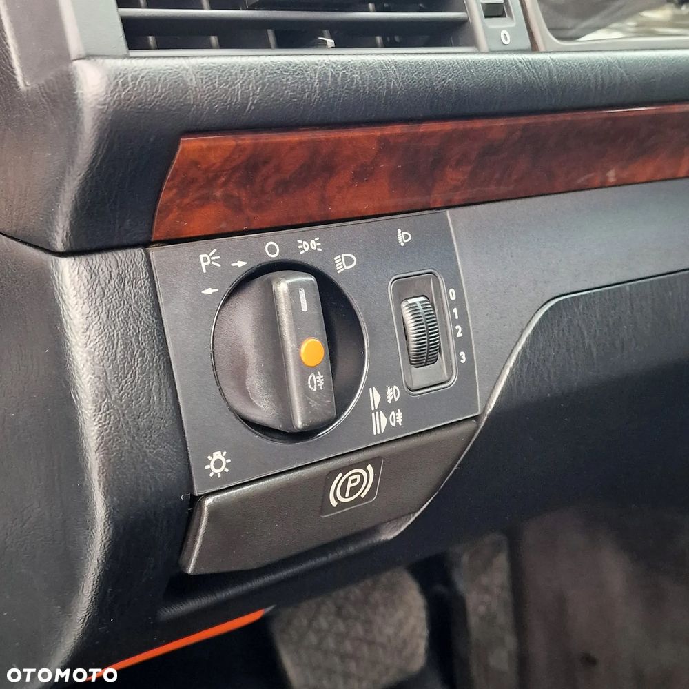 Mercedes-Benz W124 (1984-1993) - 13