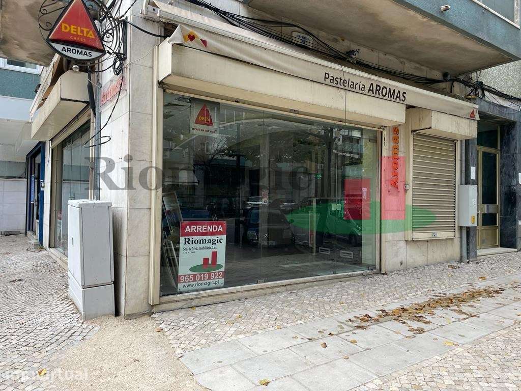 Loja de 2 pisos para Arrendamento em Benfica - Lisboa - Grande imagem: 3/8