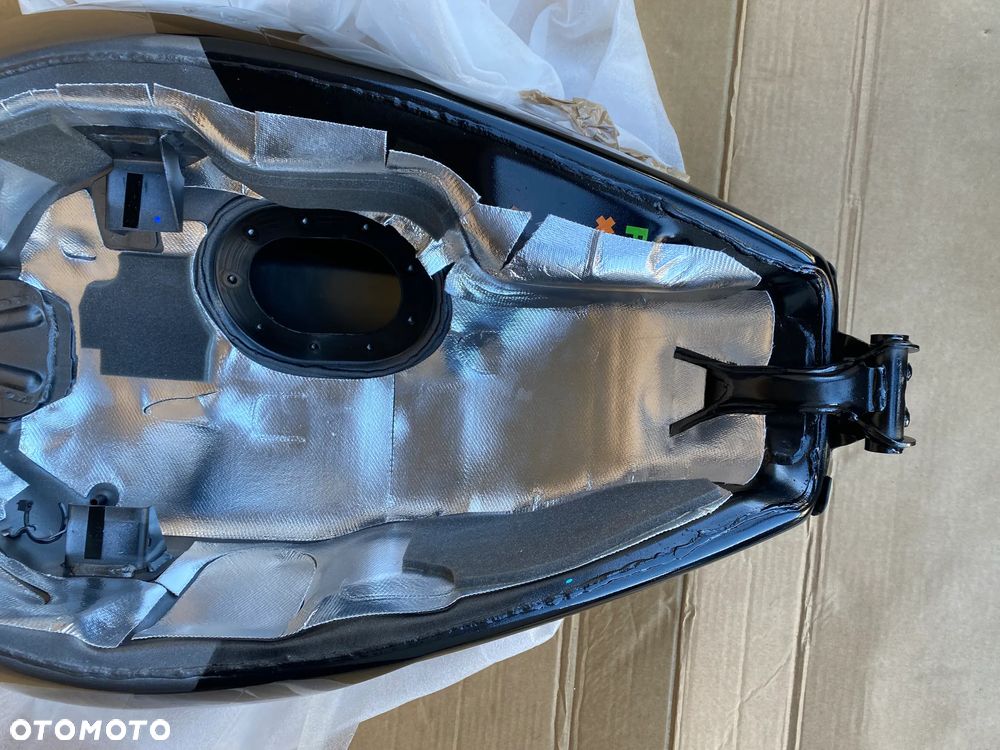 TRIUMPH ROCKET 3 GT TRIPLE BLACK LIMIT ZBIORNIK BAK PALIWA FUEL TANK - 22