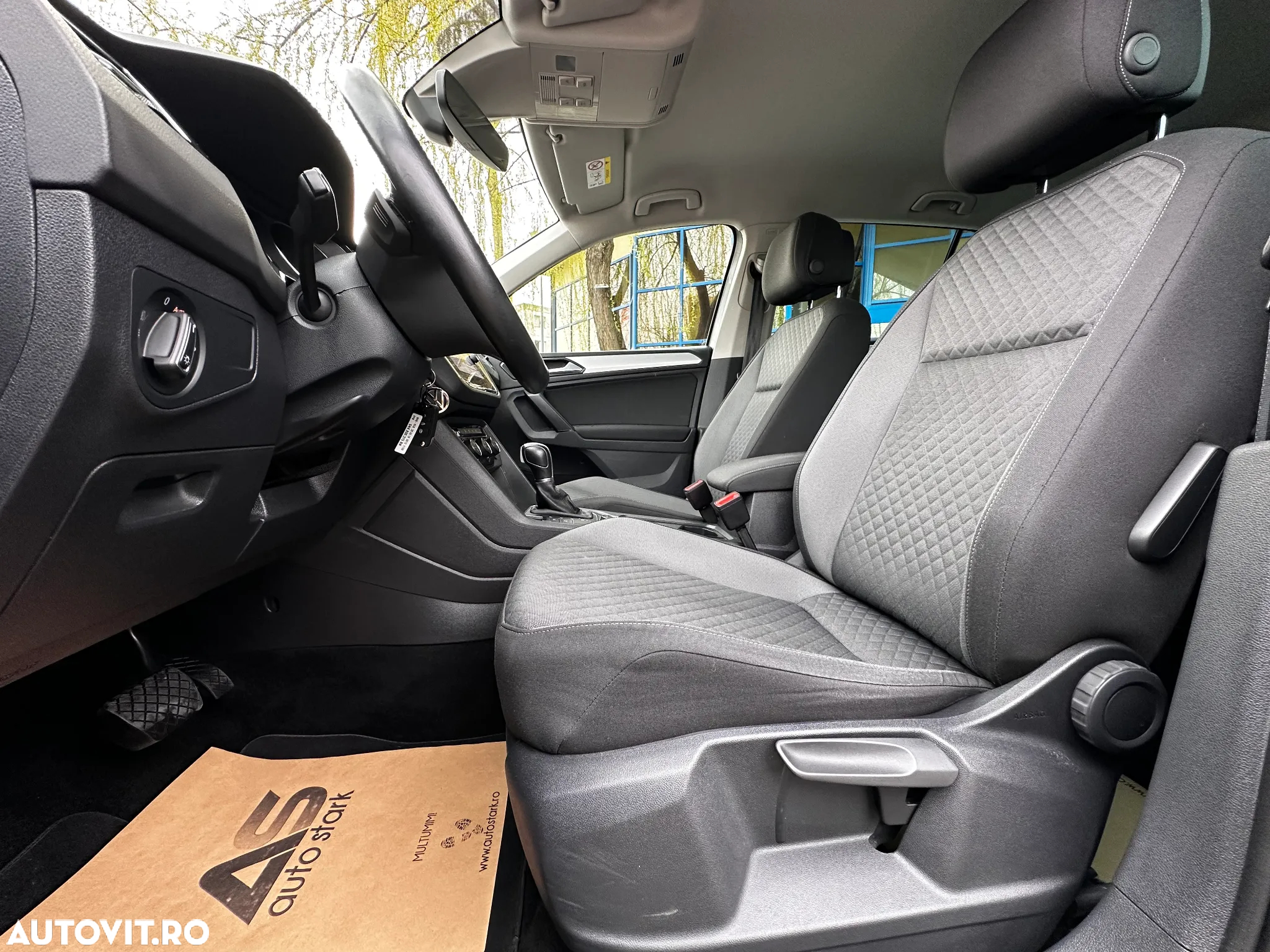 Volkswagen Tiguan 2.0 TDI SCR 4MOTION DSG R-Line - 18