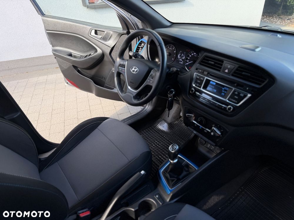 Hyundai i20 blue 1.2 Advantage - 15