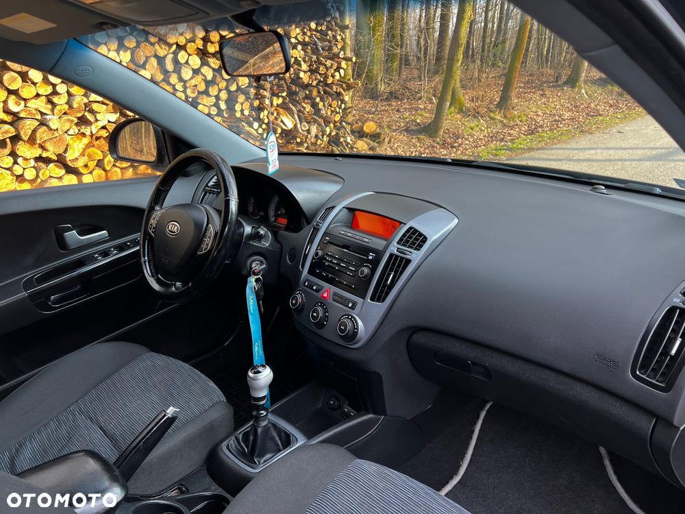 Kia Ceed 1.6 Crdi Comfort + - 6