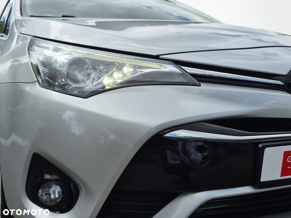 Toyota Avensis 1.8 Prestige MS - 9
