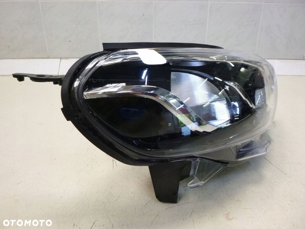 TOYOTA PROACE LAMPA PRZÓD PRAWA HALOGEN 10 PIN UK - 3