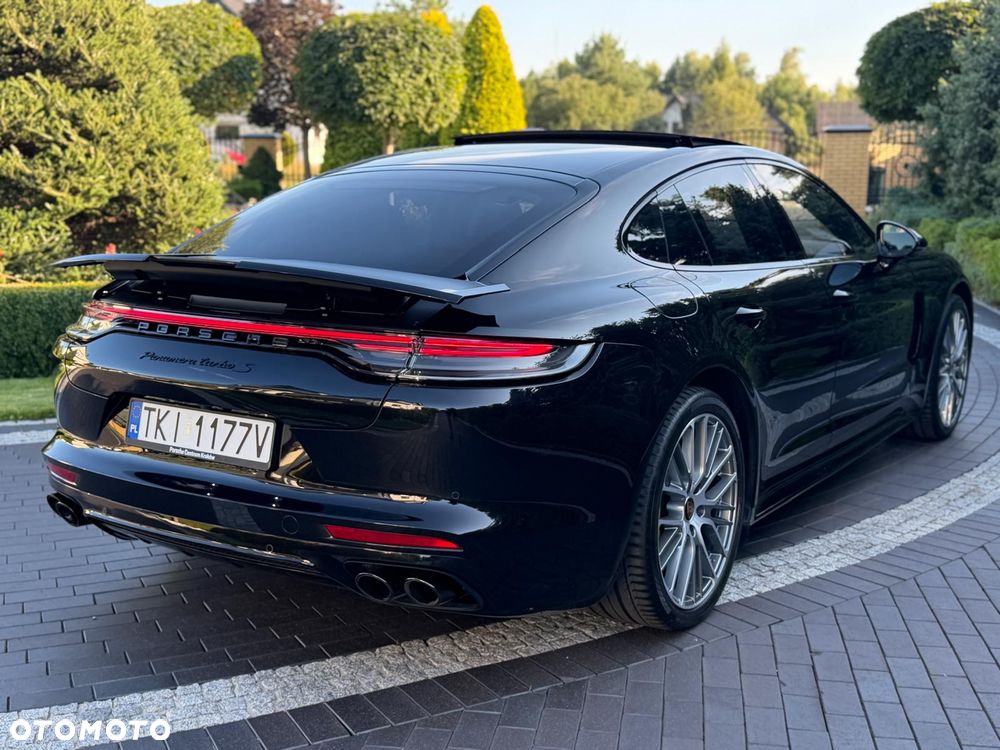 Porsche Panamera - 4