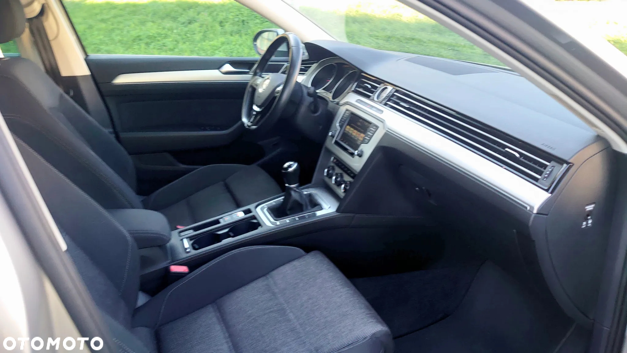 Volkswagen Passat Variant 2.0 TDI (BlueMotion Technology) Comfortline - 29