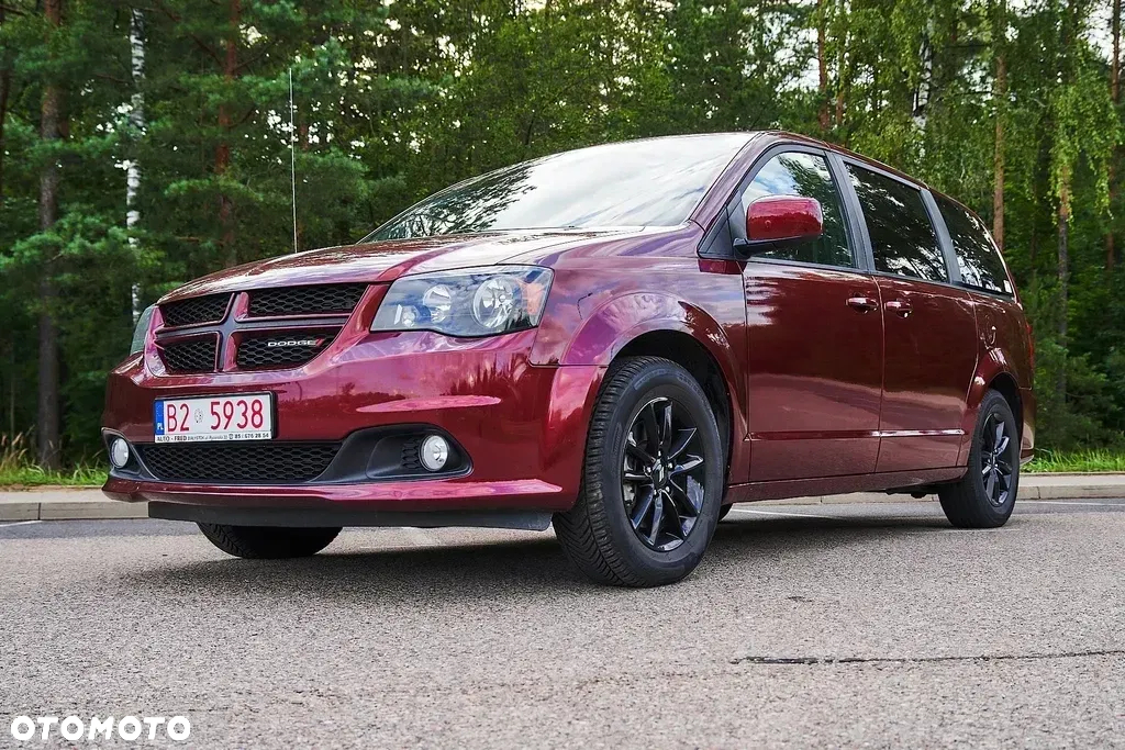 Dodge Grand Caravan - 5