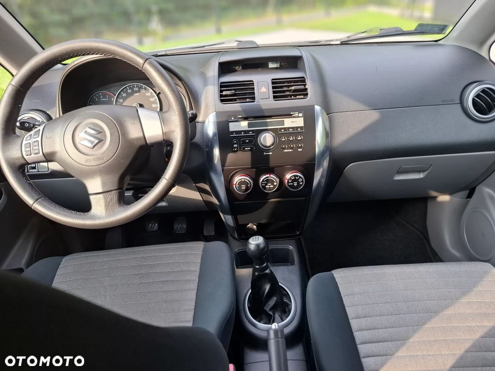 Suzuki SX4 1.6 GLX / Comfort - 10