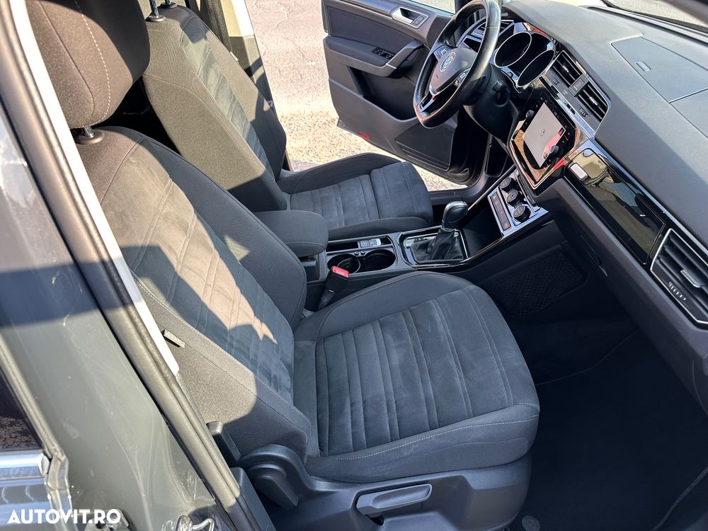 Volkswagen Touran 2.0 TDI DSG Highline - 8
