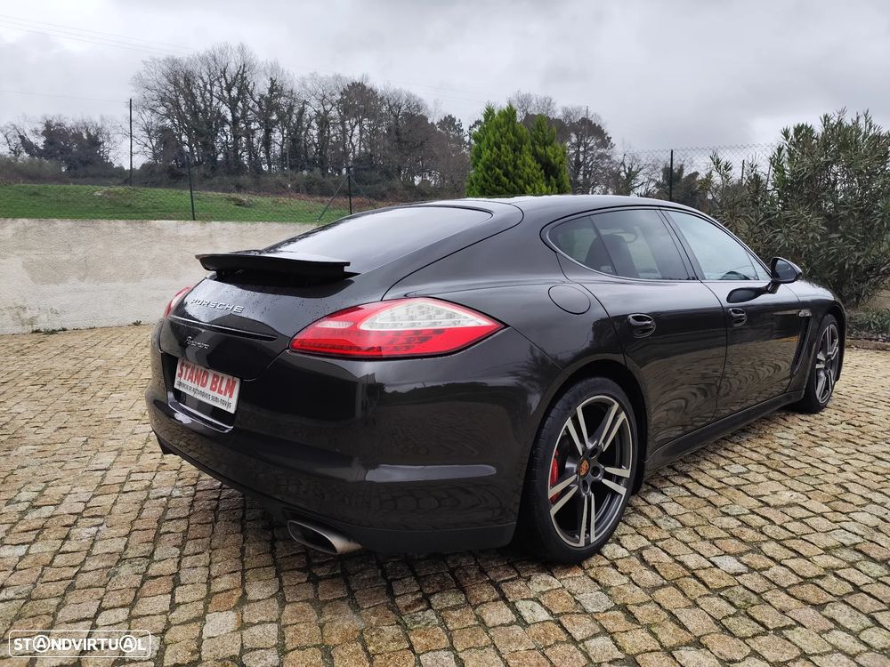 Porsche Panamera Platinum Edition - 4