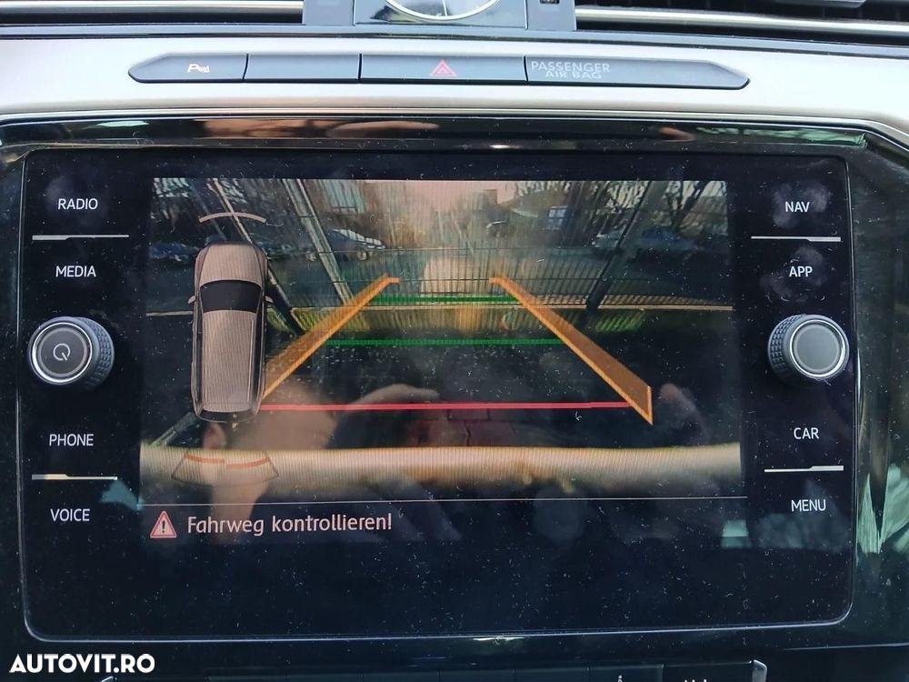 Volkswagen Passat 2.0 TDI DSG (BlueMotion Technology) Highline - 9