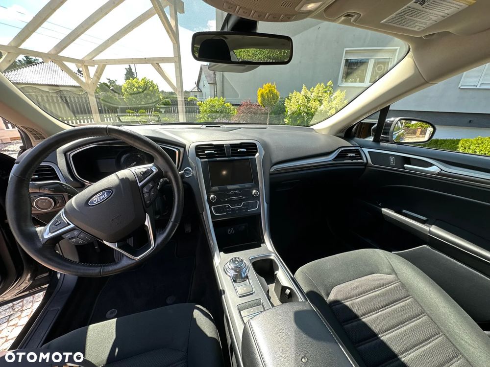Ford Mondeo 2.0 Hybrid Titanium - 28