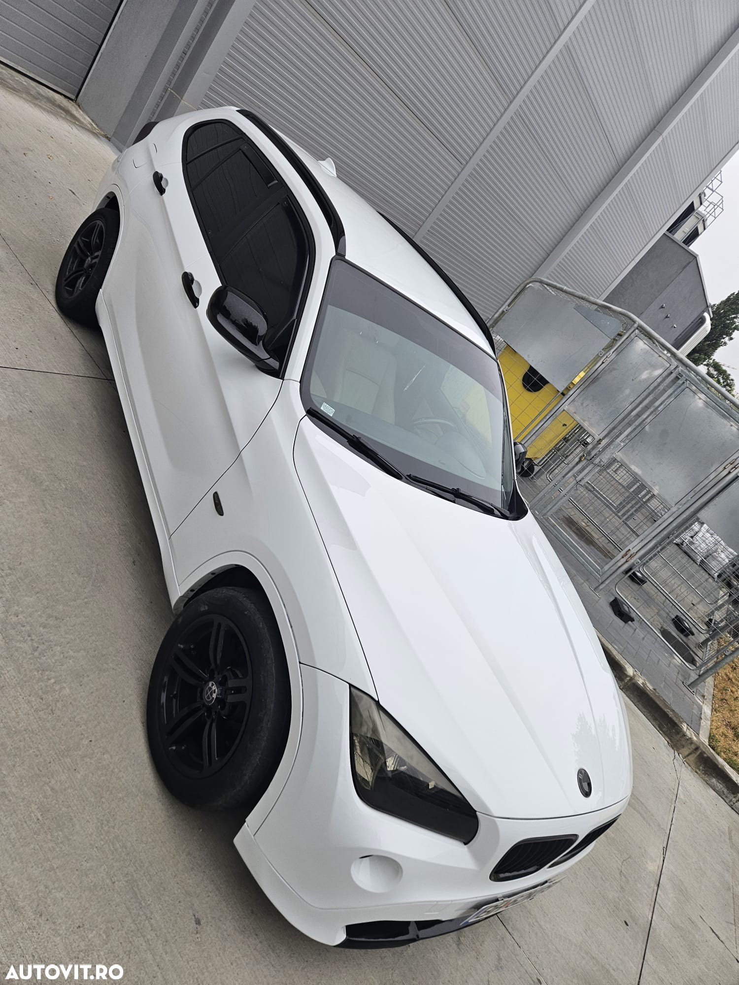 BMW X1 - 10
