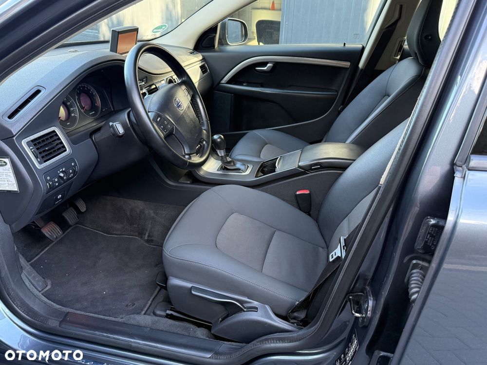 Volvo V70 2.0 - 17