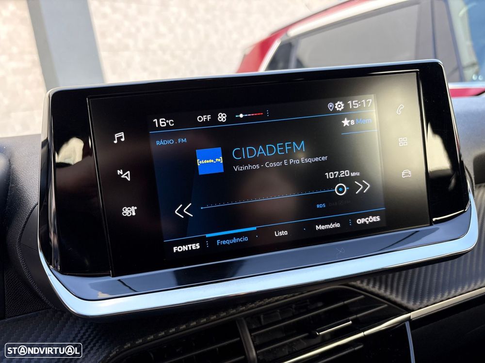 Peugeot 208 1.2 PureTech SE Style - 16