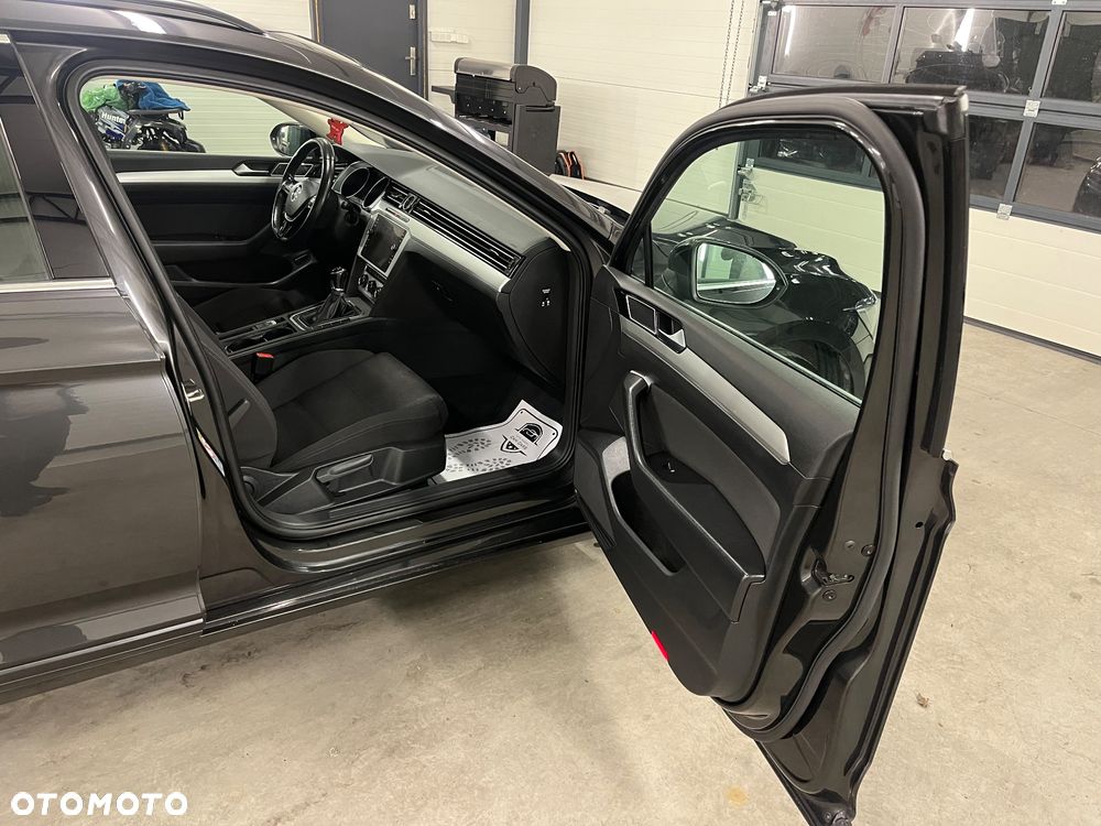 Volkswagen Passat 2.0 TDI BMT Highline - 22