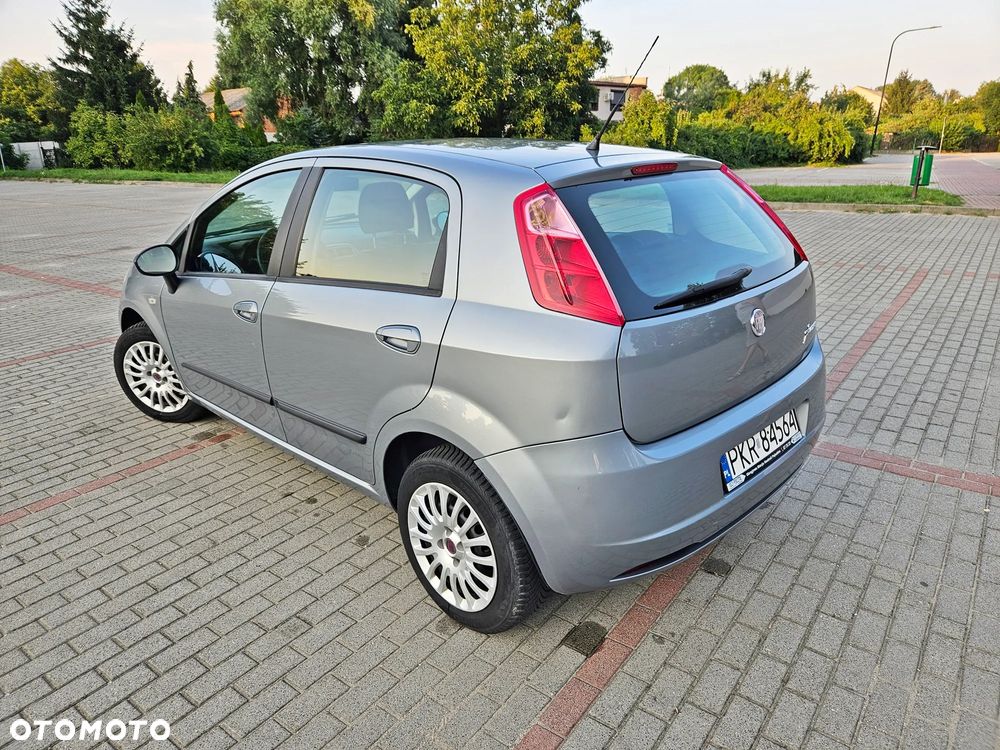 Fiat Grande Punto 1.4 8V - 21