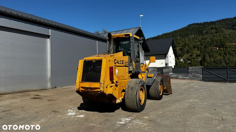 Case 721C - 5