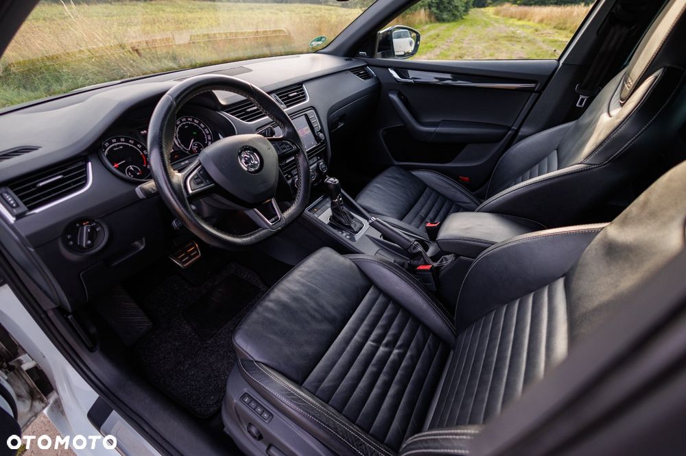 Skoda Octavia 2.0 TDI DSG RS - 5