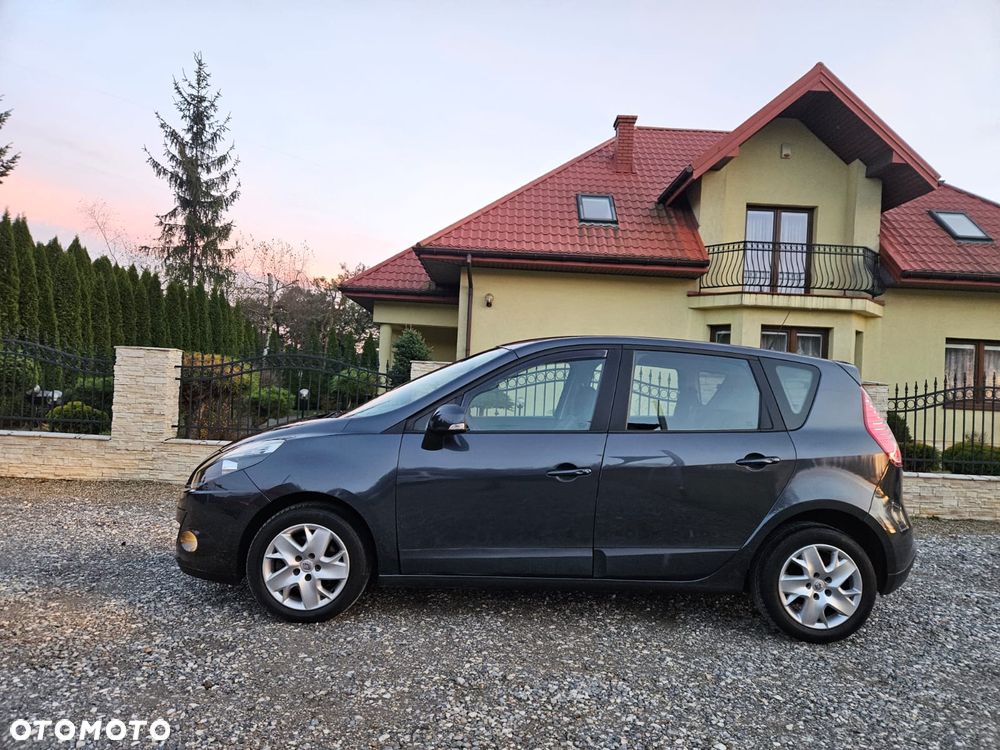 Renault Scenic 1.6 16V Confort Expression - 12