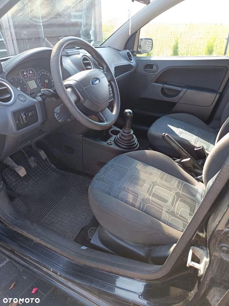 Ford Fiesta 1.3 - 2
