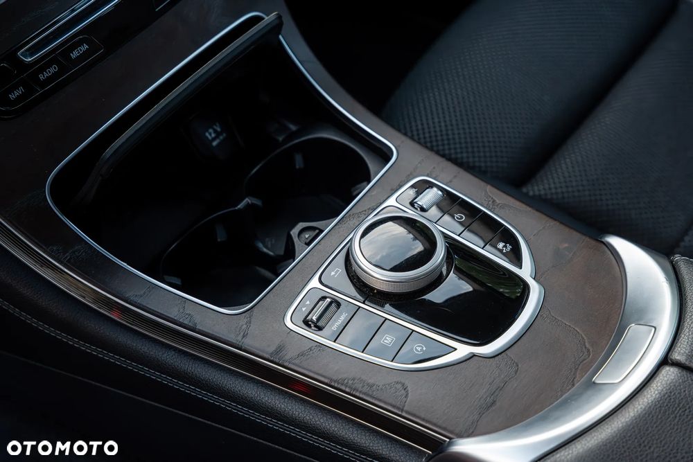 Mercedes-Benz GLC - 25