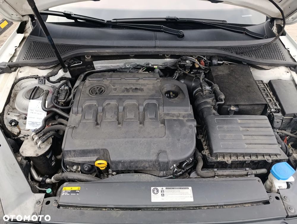 Volkswagen Passat 2.0 TDI BMT Highline DSG - 11