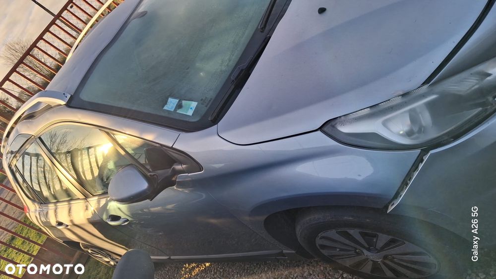 Peugeot 2008 BlueHDi 100 STOP & START Style - 7