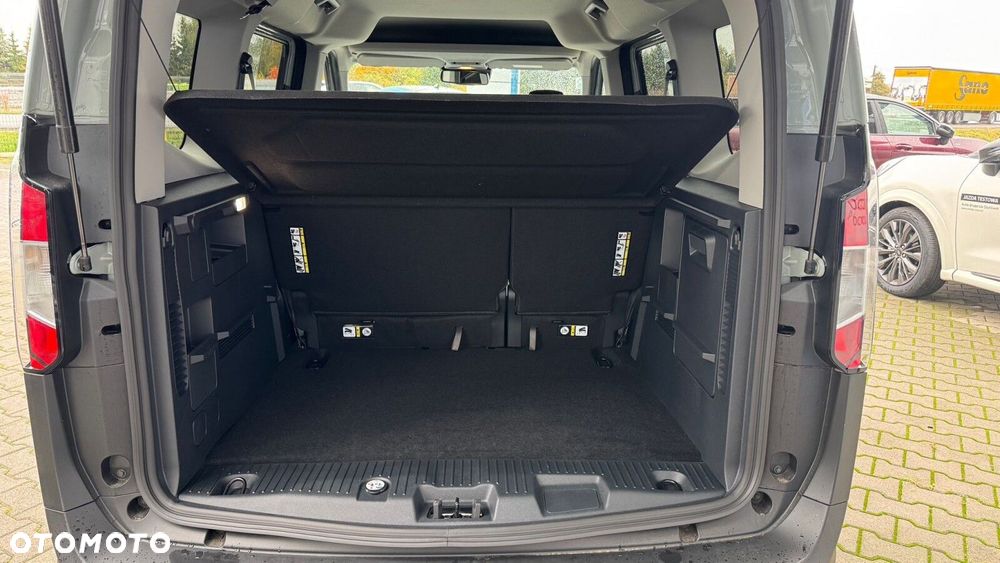 Ford Tourneo Courier - 18