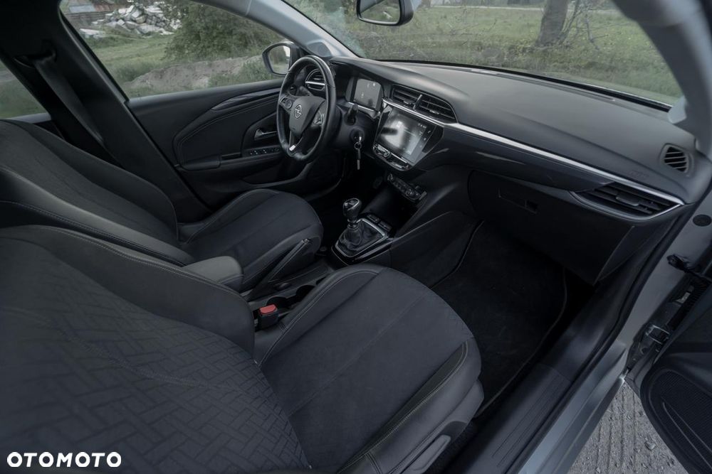 Opel Corsa 1.2 Direct Injection Turbo GS - 28