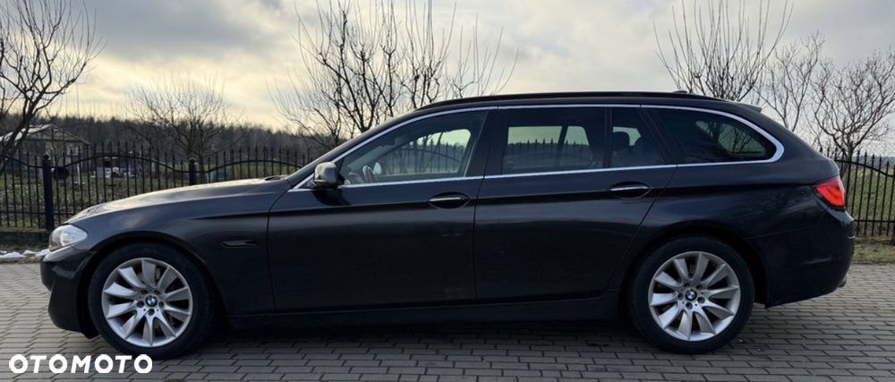 BMW Seria 5 525d xDrive Luxury Line - 13