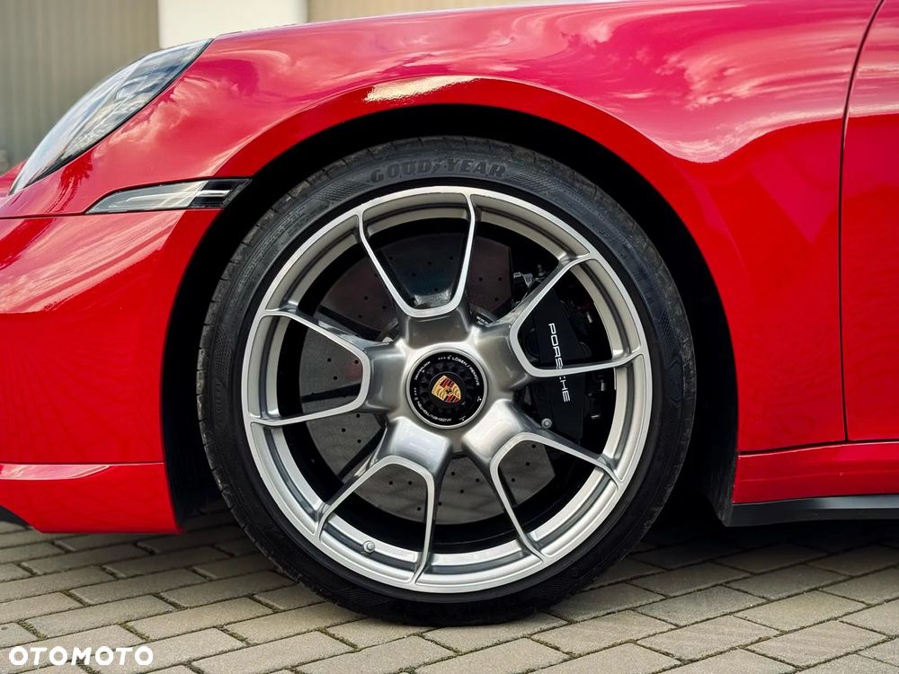 Porsche 911 Carrera Turbo S Cabrio - 11