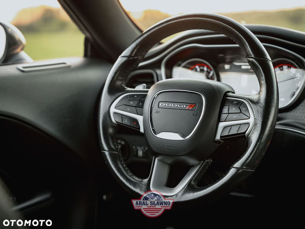 Dodge Challenger 3.6 GT AWD - 31