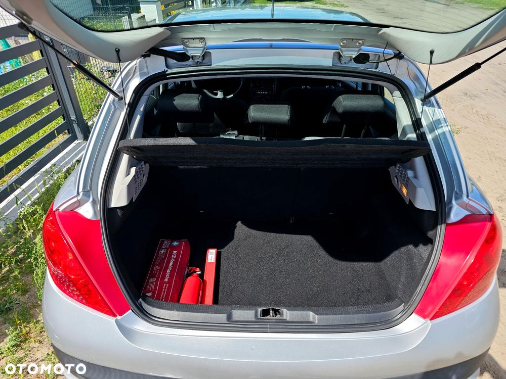 Peugeot 207 1.4 - 18