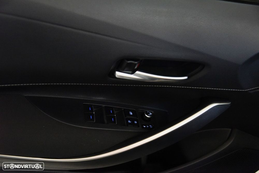 Toyota Corolla Touring Sports - 23