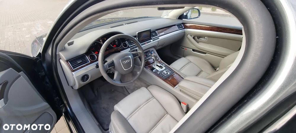 Audi A8 - 11