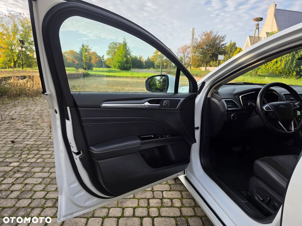 Ford Mondeo 2.0 TDCi STart-Stopp PowerShift-Aut Titanium - 24