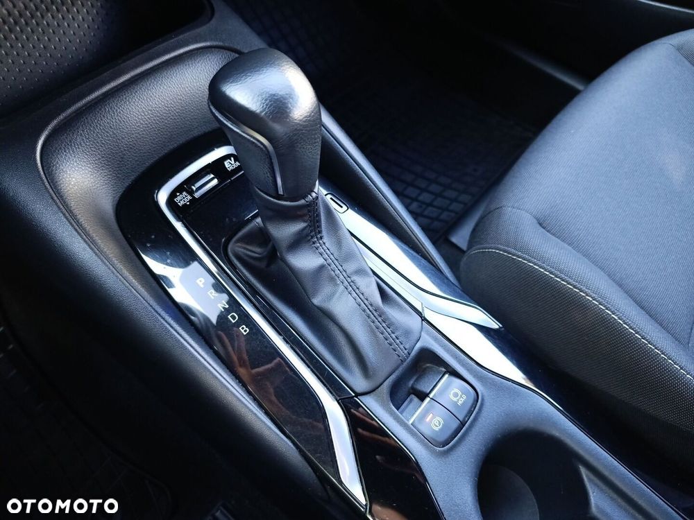 Toyota Corolla 1.8 Hybrid Comfort - 17