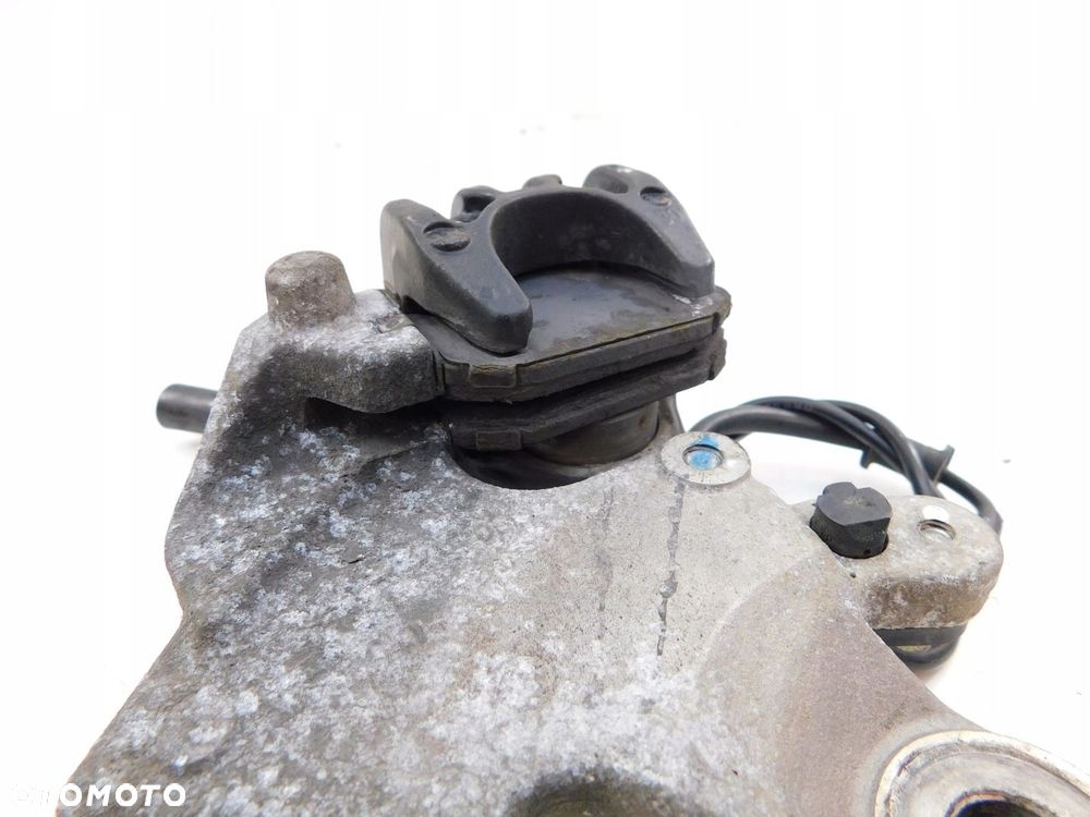 YAMAHA YZF 125 19 ZACISK HAMULCA TYŁ  CZUJNIK ABS - 7