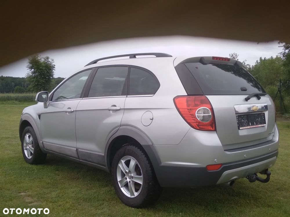 Chevrolet Captiva 2.0 4WD 7 Sitzer Automatik LT Exclusive - 3