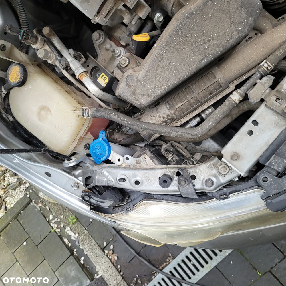 Toyota Auris 1.8 HSD Luna - 8