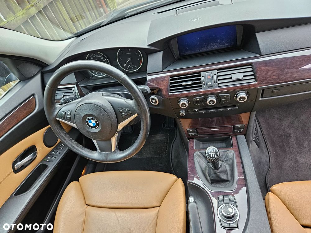 BMW Seria 5 520d Edition Exclusive - 6