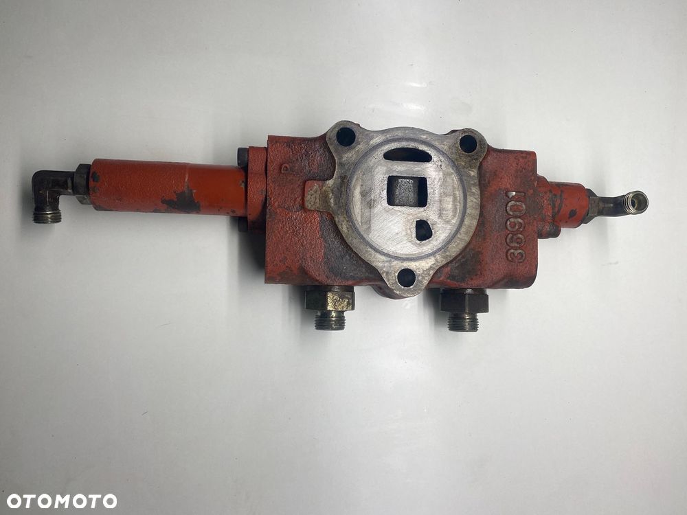 RC301-70140 sekcja hydrauliczna Kubota KX 91-2,KX121-2,KX161-2,KX61-2 - 3