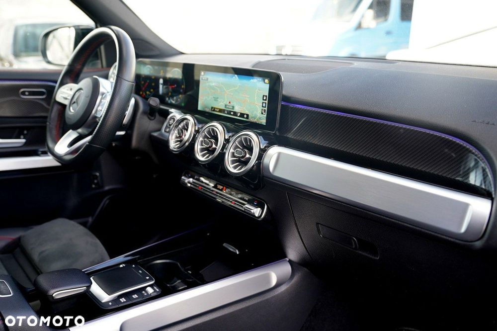 Mercedes-Benz GLB - 28