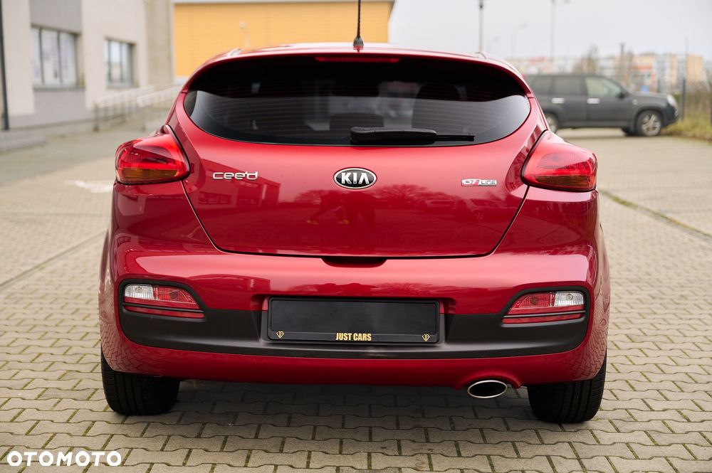 Kia ProCeed - 11